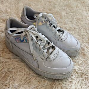PUMA Cali sports glow Women’s White Leather Sneakers Holographic Detail Size 8